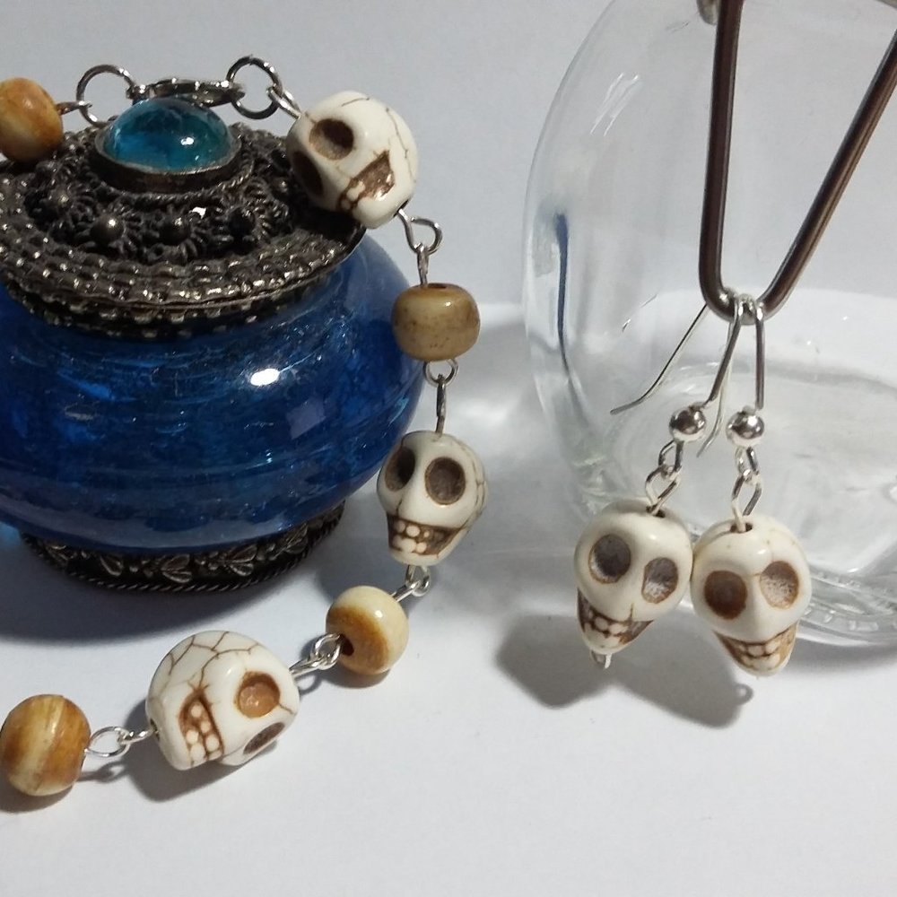 Skull Tagua Nut Tourquise  Bead Bracelet and Earri